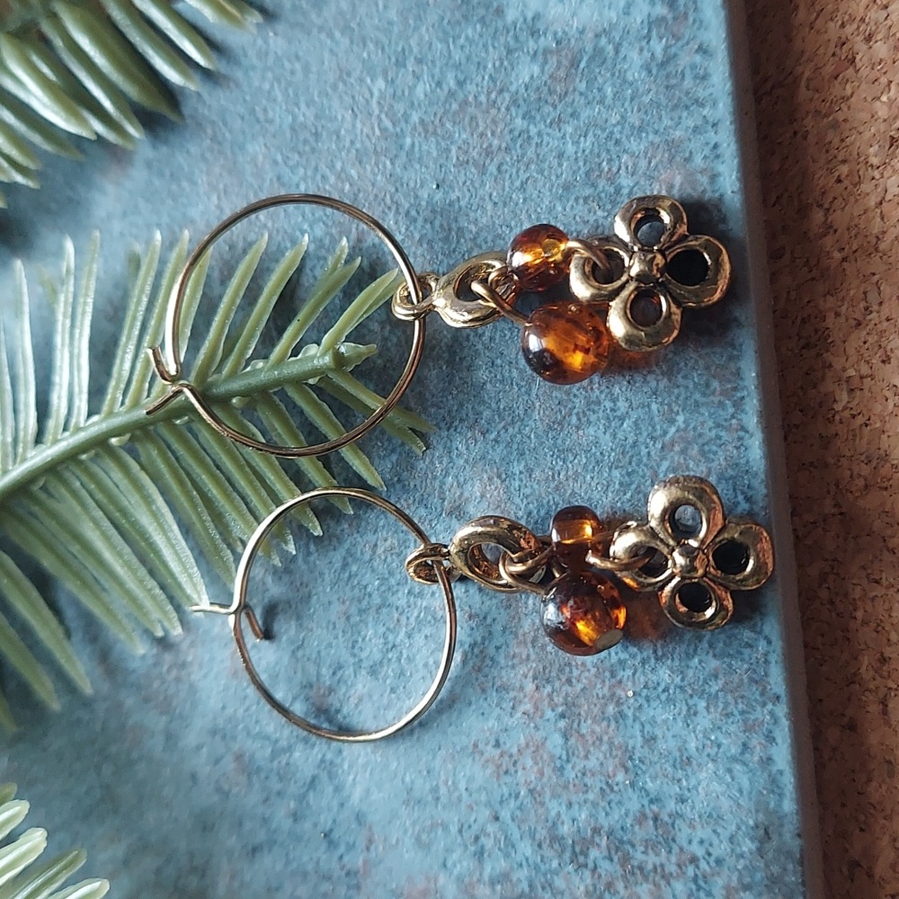 E2333 Bernie & Traci Gold Flower Beaded Hoop Dangle Drop Earrings